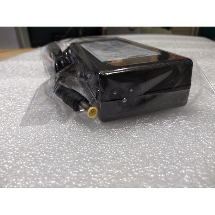 New AP04214 UVSamsung Power Supply 14V 42W 5.5x3.0mm PIN