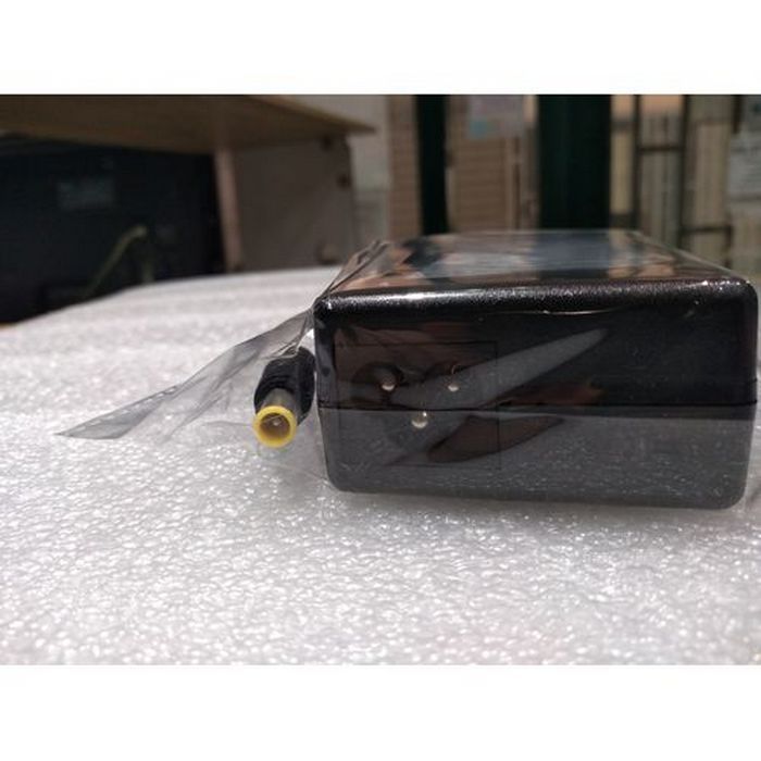 New AP04214 UVSamsung Power Supply 14V 42W 5.5x3.0mm PIN