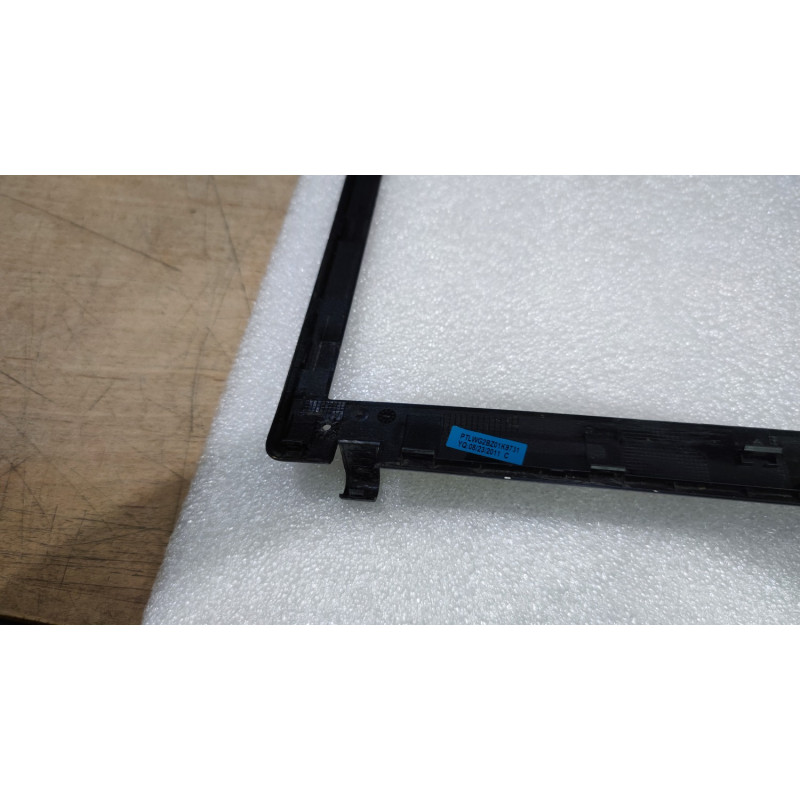 Used Lenovo G570 Laptop Screen Frame colore:black