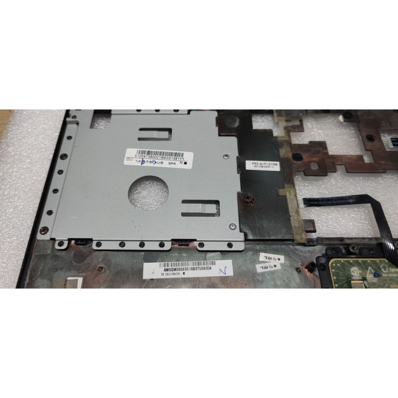 Refurbished AP0GM000A00 Lenovo G570 Laptop Palmmerst Touchpad