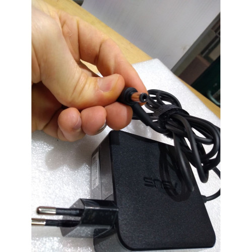 מטען קיר למחשב נייד ADP-65DW A ASUS S300C 19V 65W 5.5x2.5mm העתק של מקור - חדש