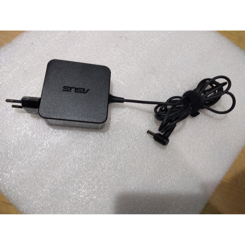 New ADP 65DW A ASUS S300C Laptop Wall Charger 19V 65W 5.5x2.5mm A copy of an original