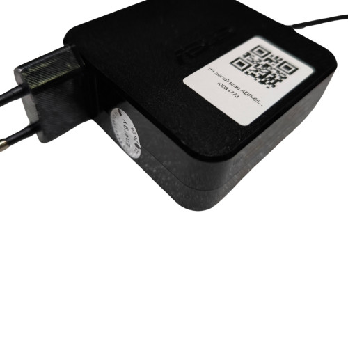 New ADP 65DW C Asus PU301LA Laptop Wall Charger 19V 65W 4.5x3.0mm PIN A copy of an original New ADP 65DW C Asus PU301LA Laptop Wall Charger 19V 65W 4.5x3.0mm PIN A copy of an original