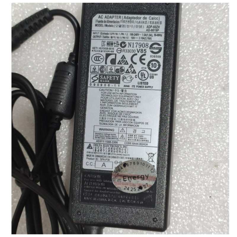 New AD 6019PSamsung Laptop Charger 19V 60W 5.5x3.0mm colore:black A copy of an original