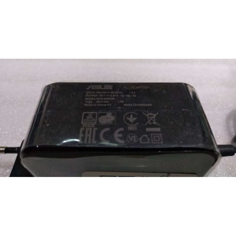 Used W15 045N2B 1724 REV:A01 ASUS VivoBook 15 X505BA Laptop Wall Charger 19V 45W 5.5x2.5mm original
