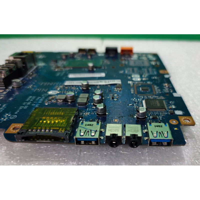 New 5B20H03299 IHSWSC C20 30 All in One (Lenovo) Type F0B2 One All In One PC Motherboard Intel Core i3 4005U Processor 3M Cache 1.70 GHz original